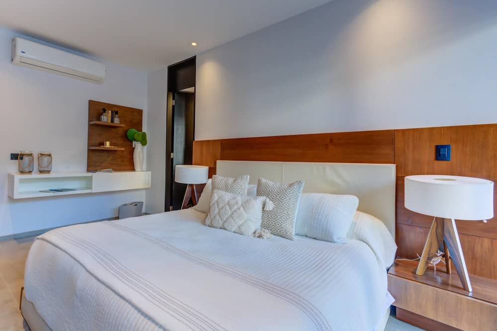 Photo of Bedroom in Romantic Zone