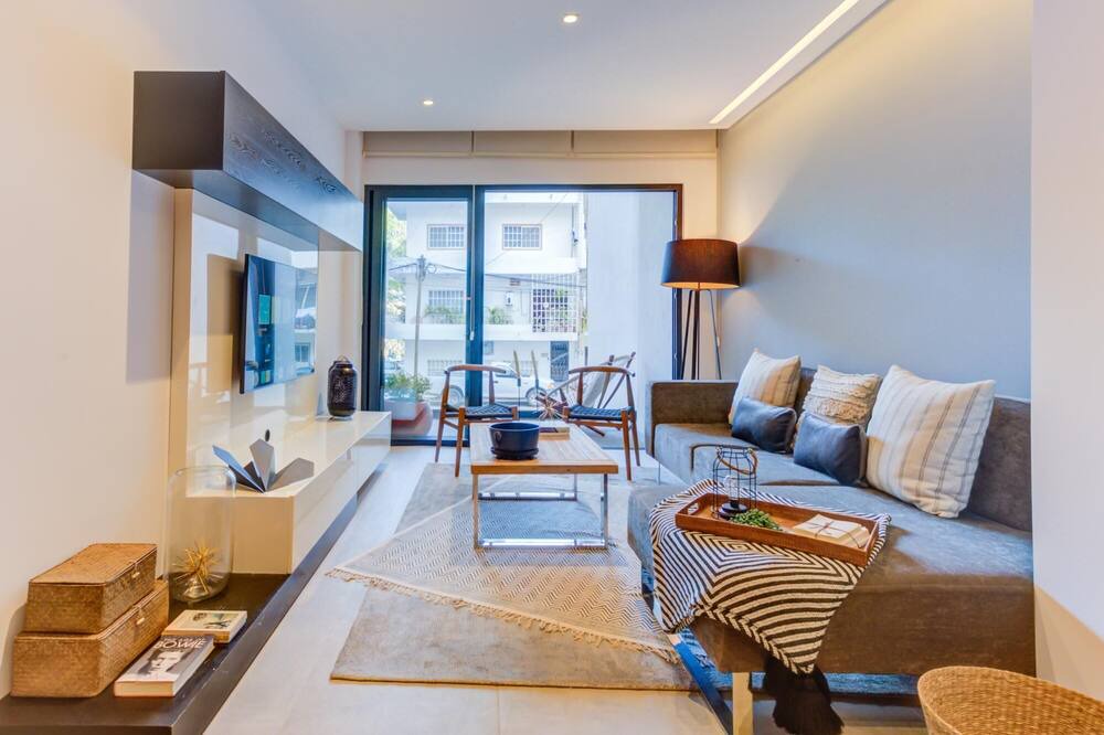 Photo of Livingroom in Romantic Zone