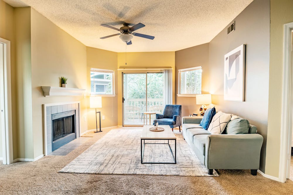 Photo of Livingroom in Blue Ash
