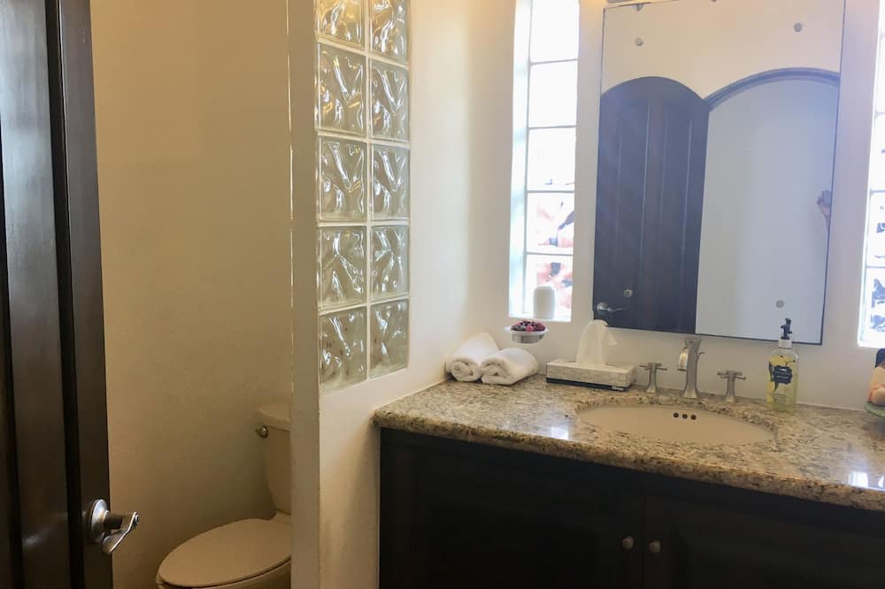 Photo of Bathroom in Isla Navidad