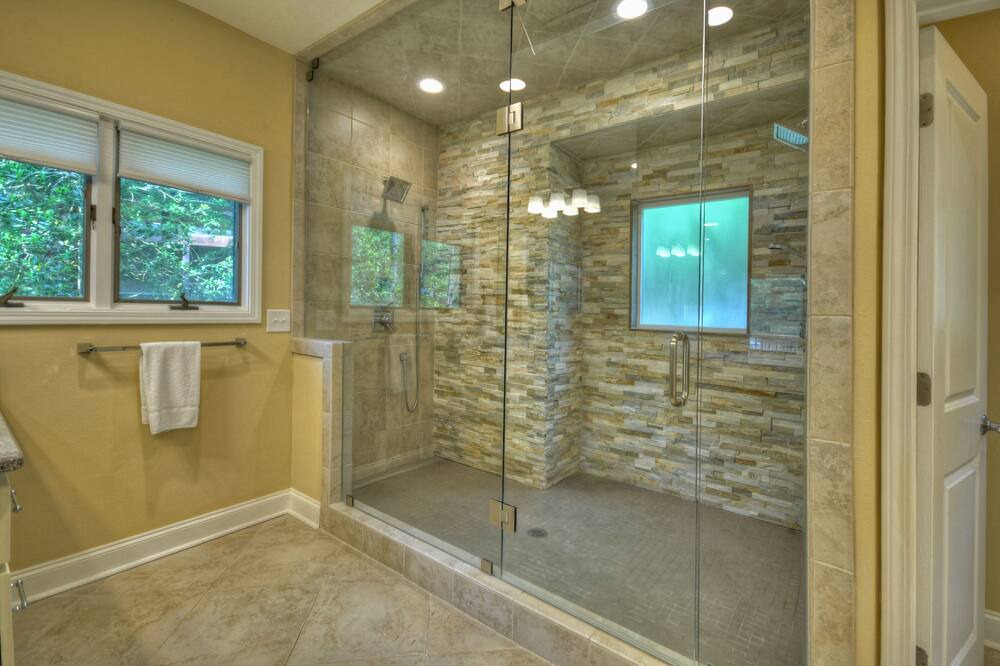 Photo of Bathroom in Necowa Cove