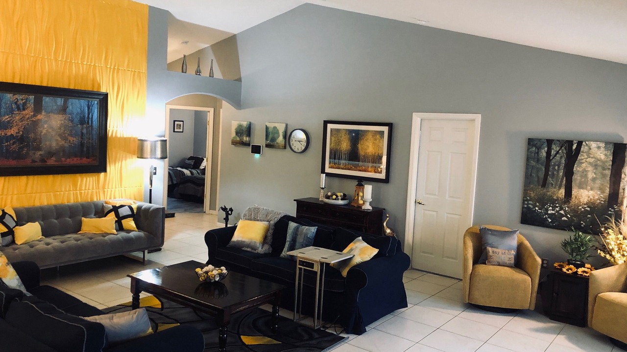 Photo of Livingroom in Thousand Oaks