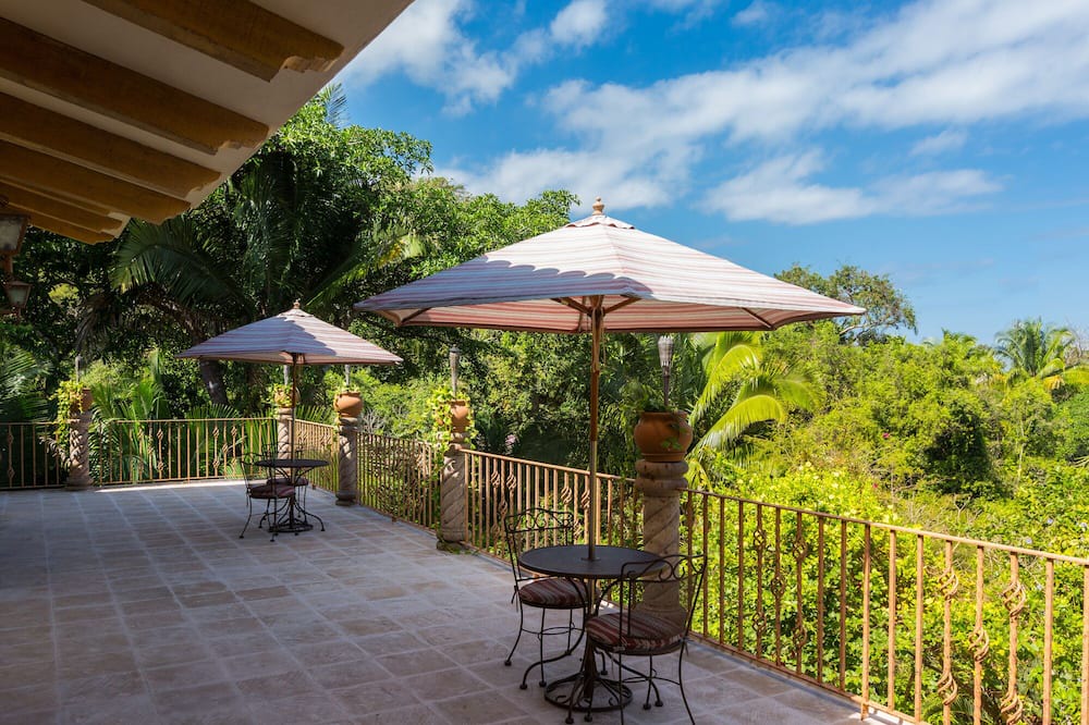Photo of Patio Balcony in South Shore Hotel Area
