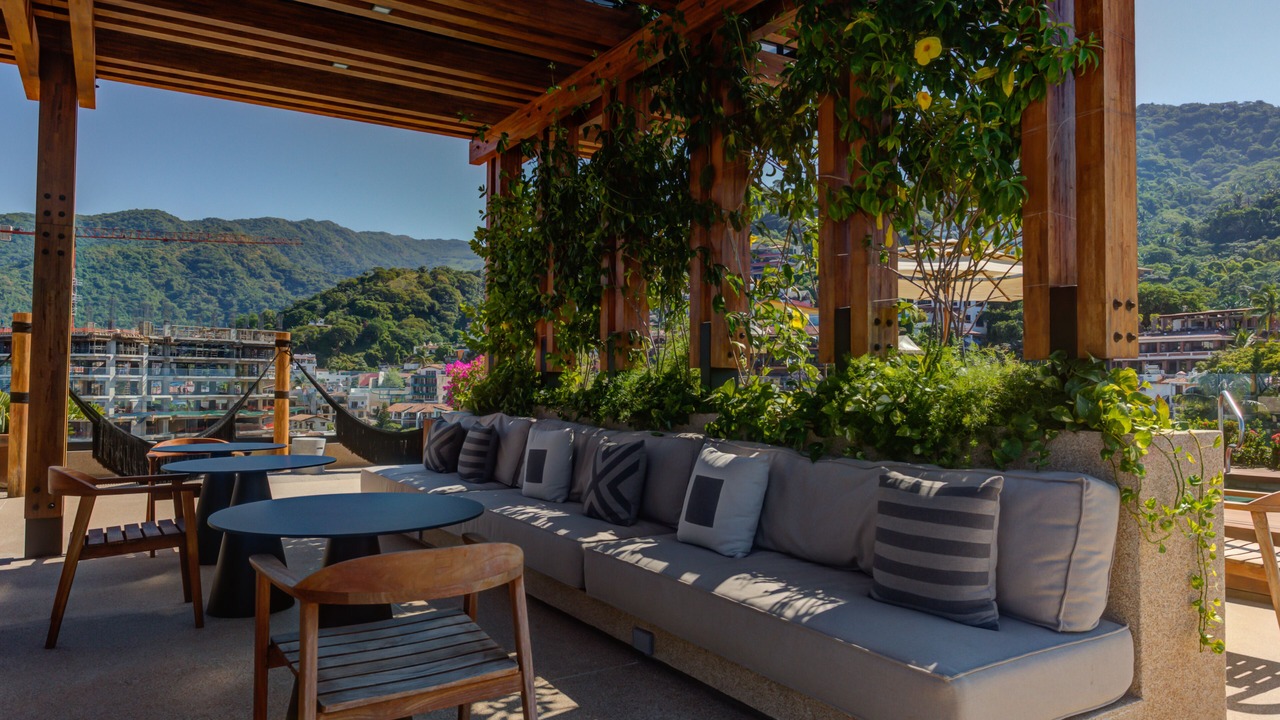 Photo of Outdoor in Romantic Zone