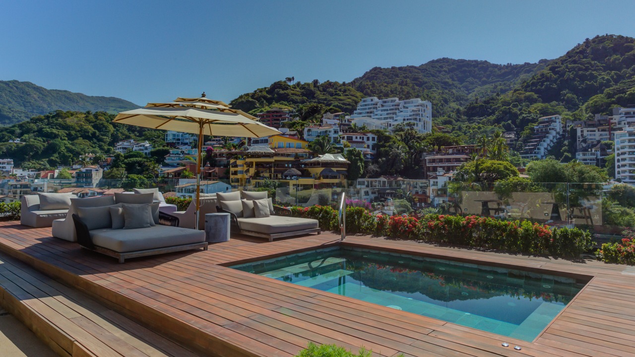 Photo of Outdoor in Romantic Zone