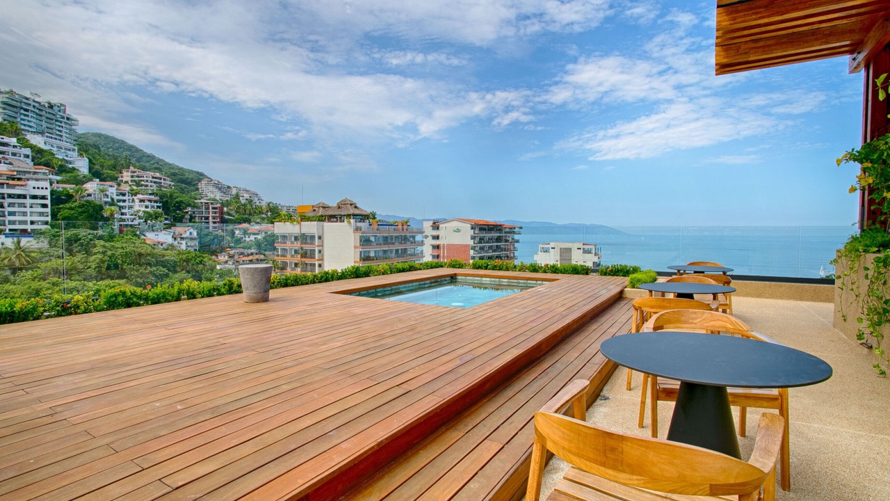 Photo of Outdoor in Romantic Zone