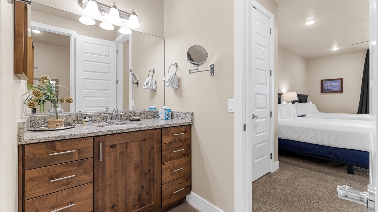 Photo of Bathroom in Hurricane