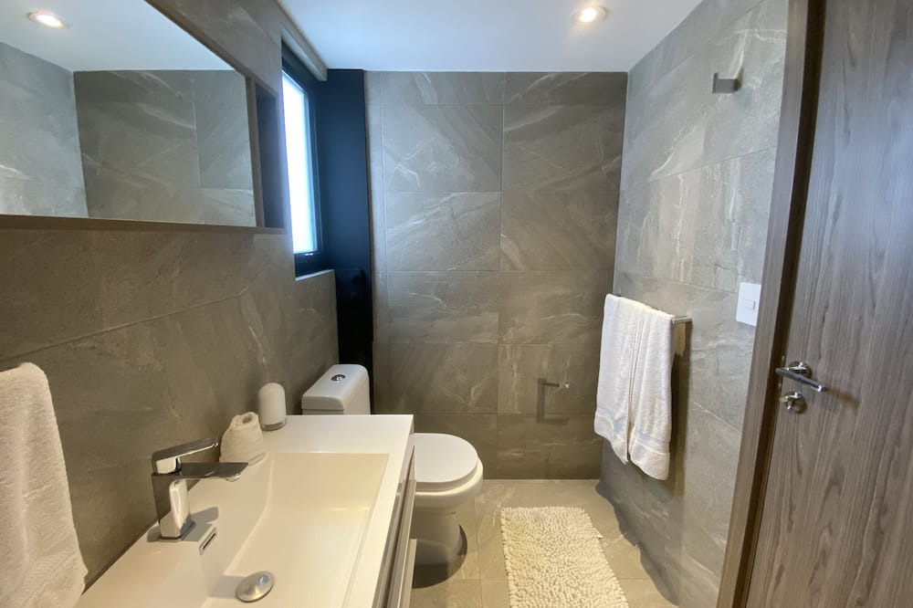 Photo of Bathroom in Bosques de las Lomas