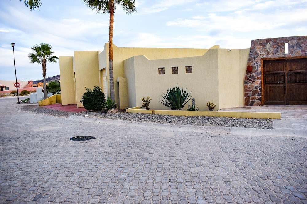 Photo of Outdoor in Laguna Shores