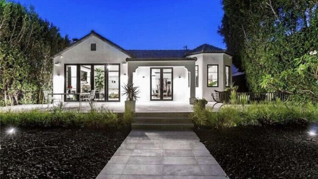 Photo of Outdoor in Melrose