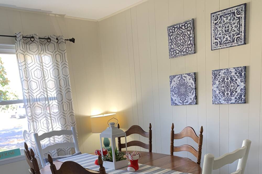 Photo of Kitchen in Issue