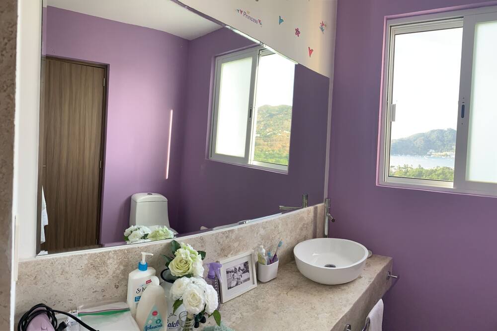 Photo of Bathroom in Puerto Marques