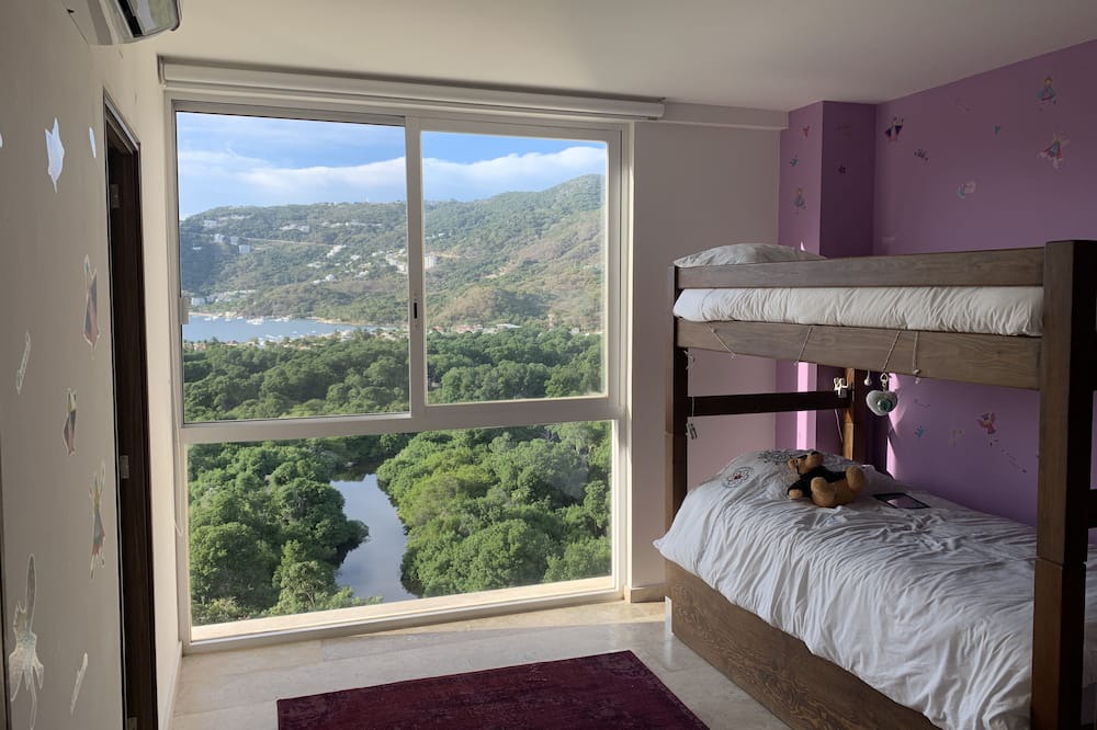 Photo of Bedroom in Puerto Marques