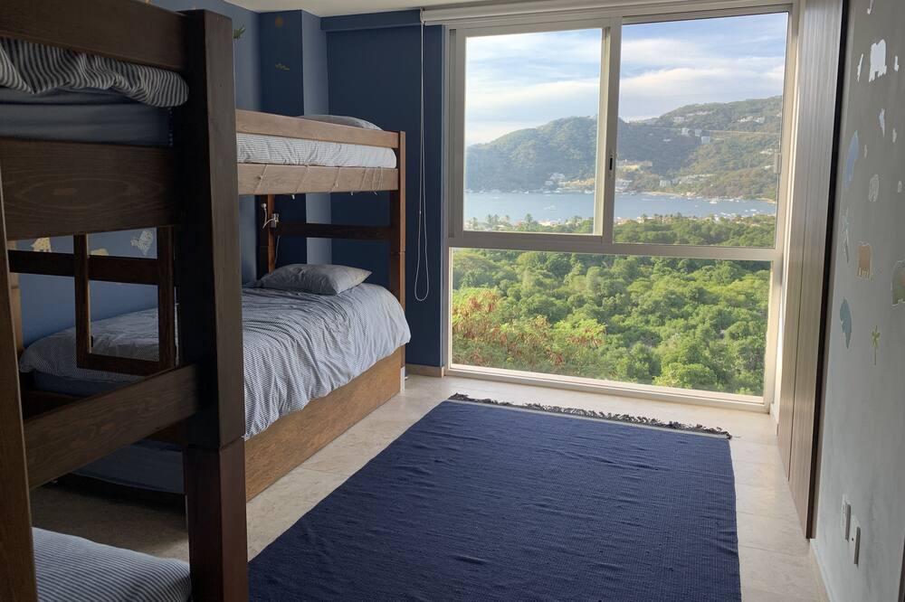 Photo of Bedroom in Puerto Marques