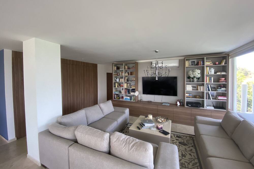 Photo of Livingroom in Puerto Marques