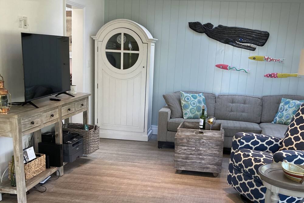 Photo of Livingroom in Falmouth Foreside