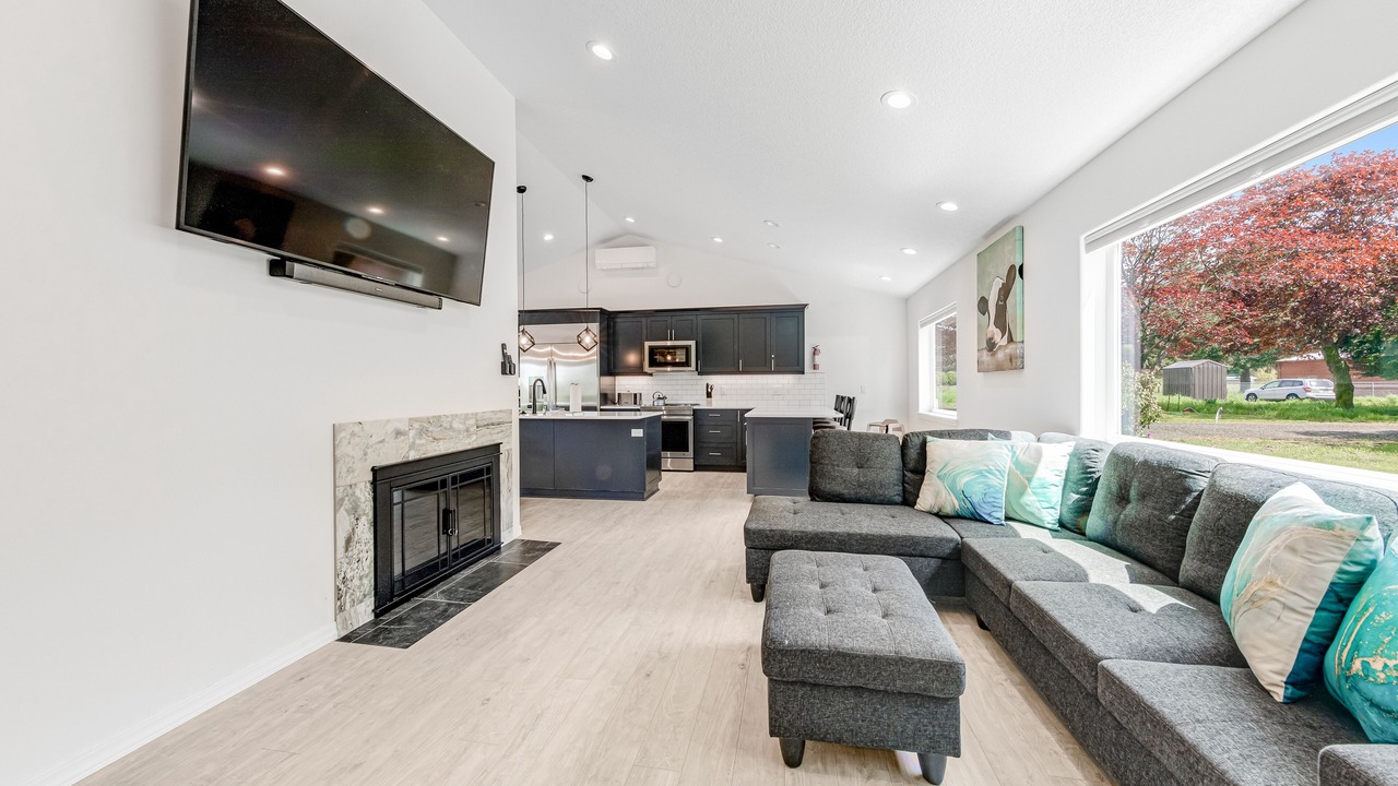 Photo of Livingroom in Tillamook