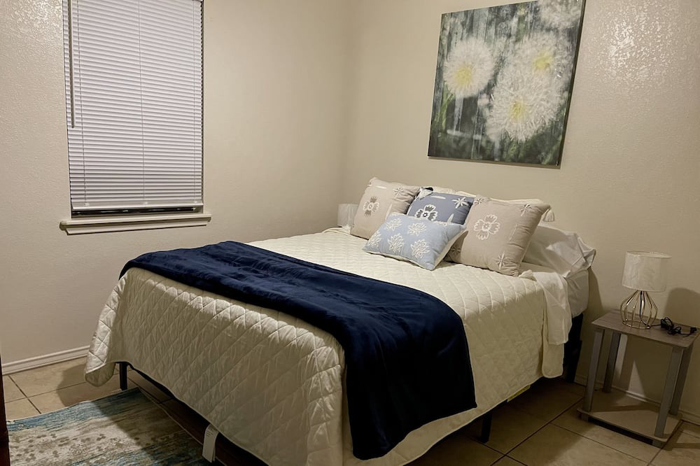Photo of Bedroom in Weslaco