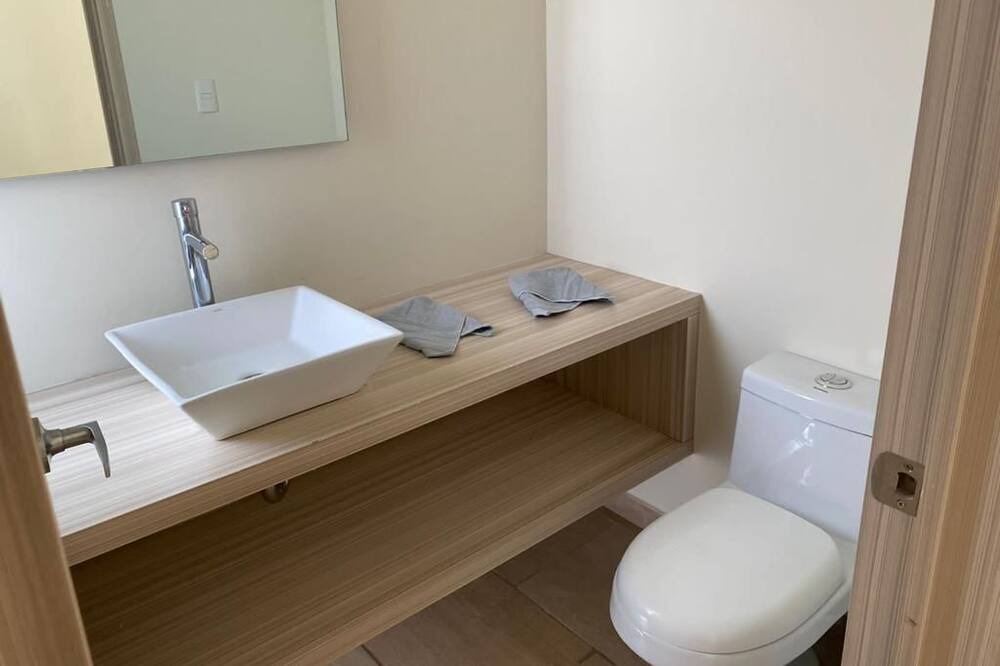 Photo of Bathroom in El Marques