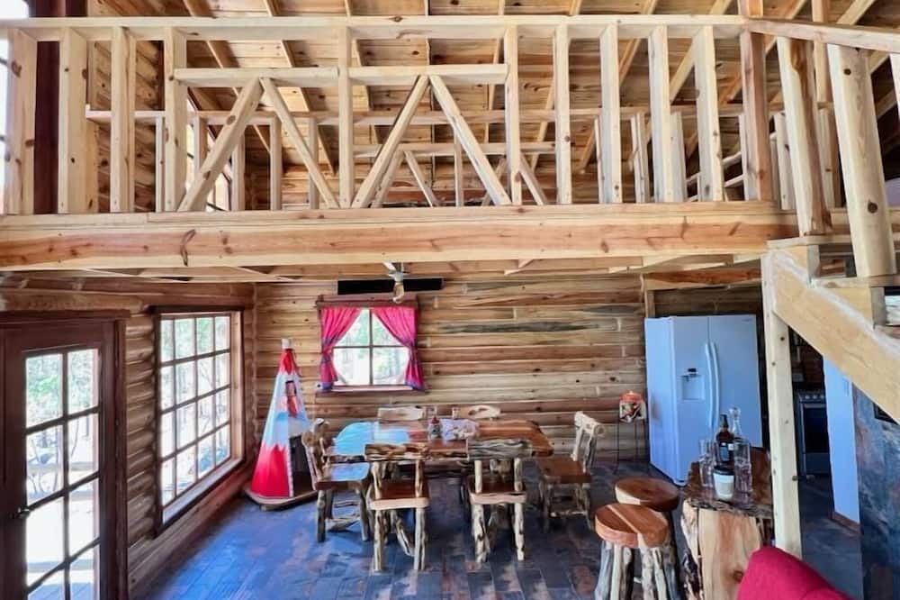 Photo of Livingroom in Creel