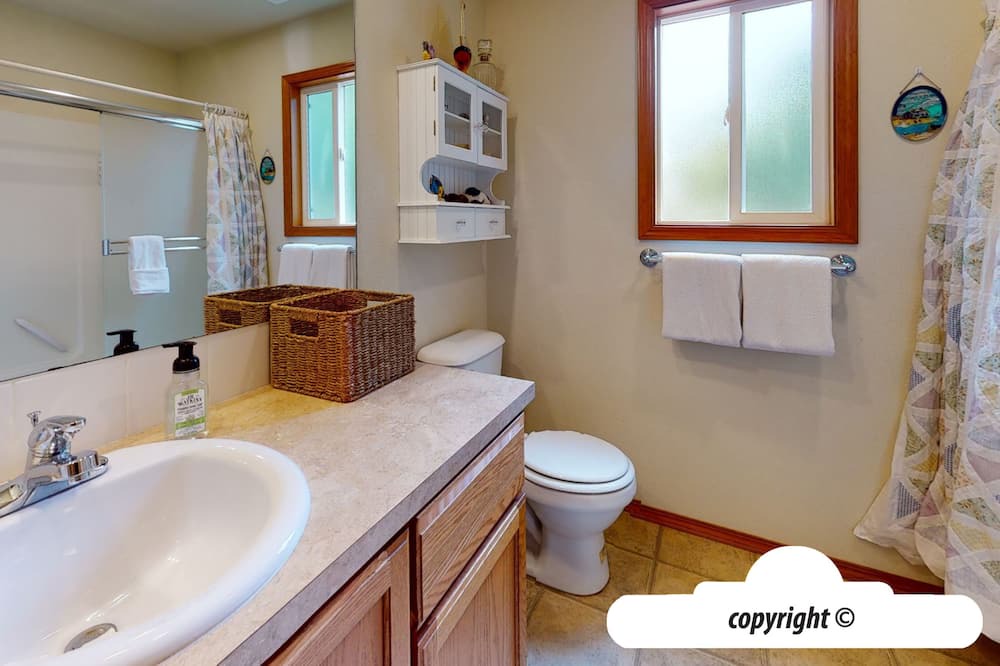 Photo of Bathroom in Sunset Beach