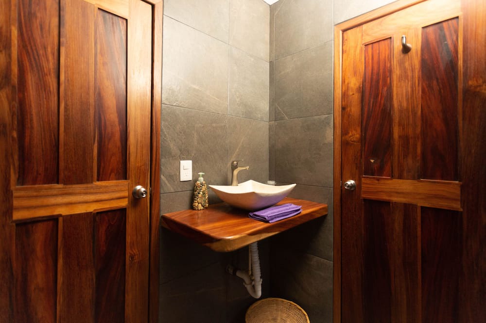 Photo of Bathroom in Mayto