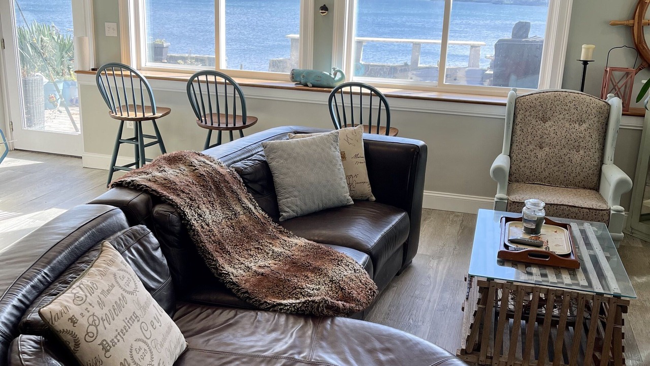 Photo of Livingroom in Little Nahant