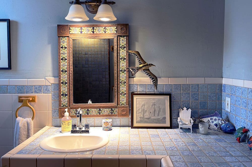 Photo of Bathroom in La Fonda