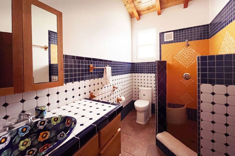 Photo of Bathroom in La Fonda
