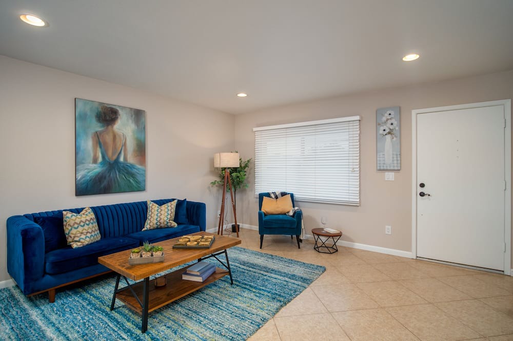 Photo of Livingroom in The Lakes