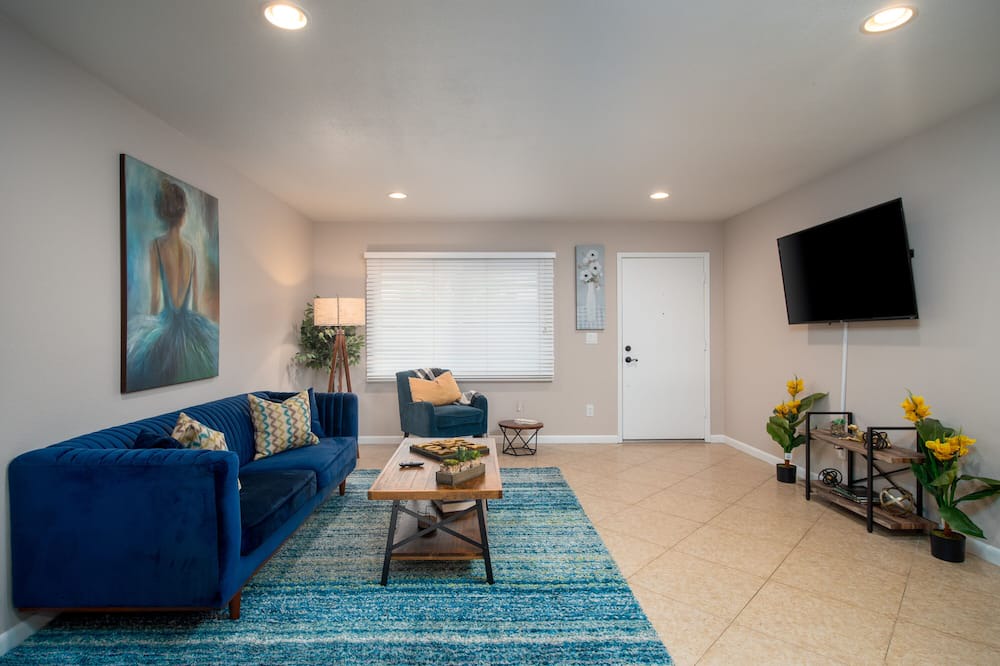 Photo of Livingroom in The Lakes