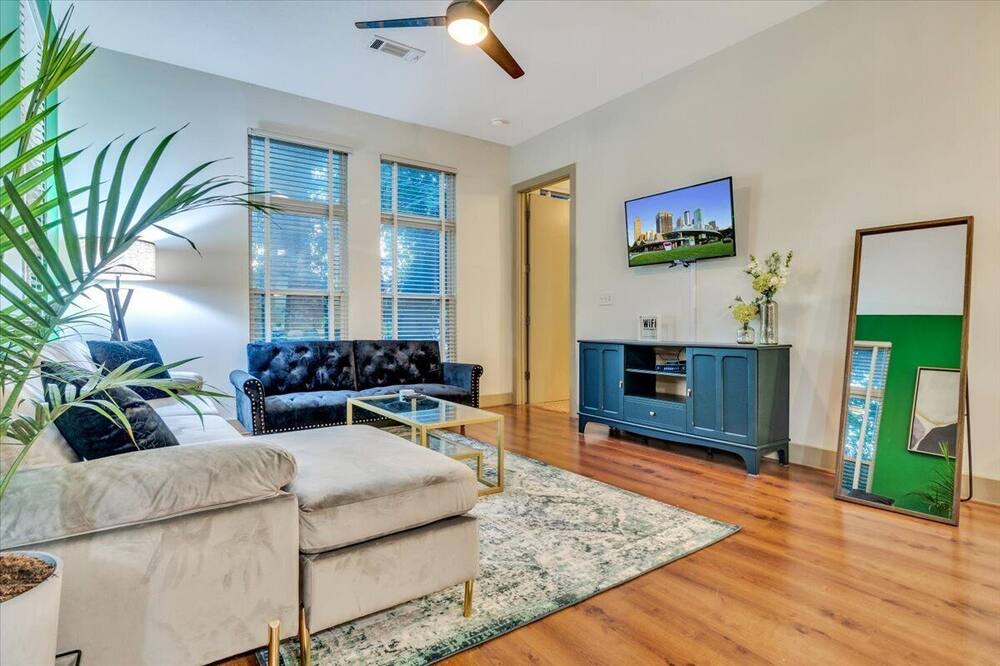 Photo of Livingroom in Piedmont Heights