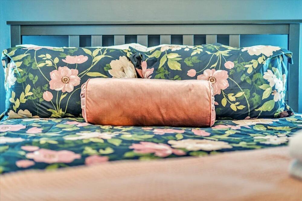 Photo of Bedroom in Piedmont Heights