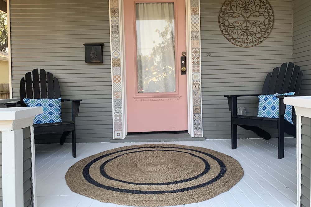 Photo of Patio Balcony in Old North Davis