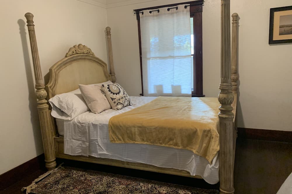 Photo of Bedroom in Old North Davis