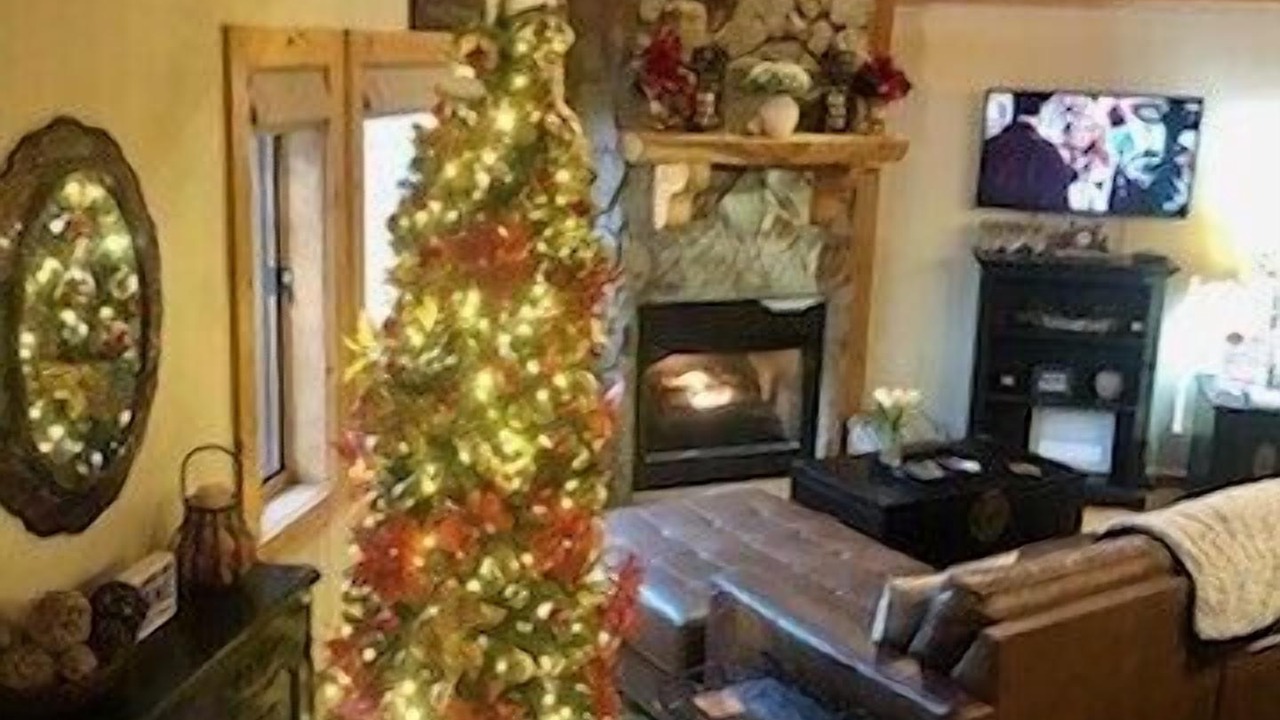Photo of Livingroom in Eagle Mountain