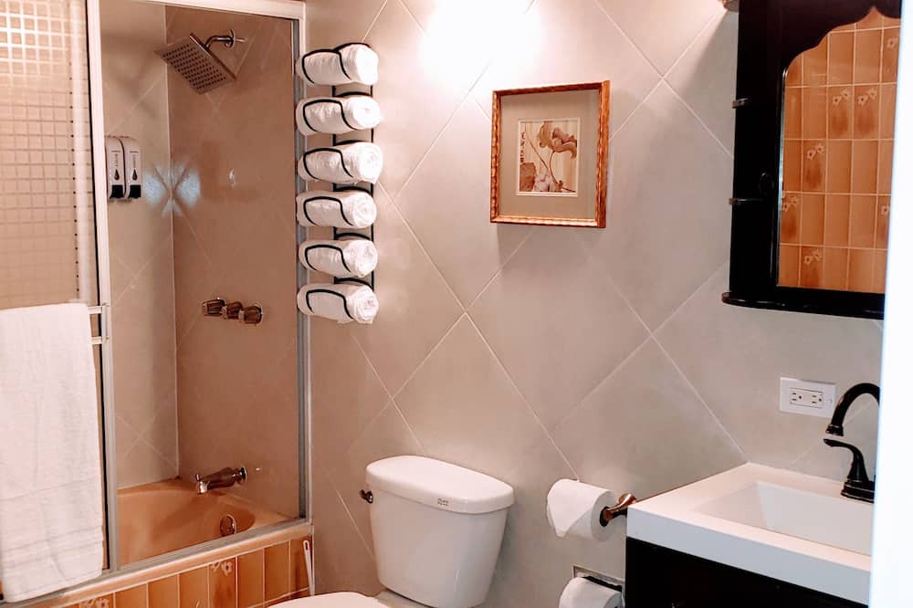 Photo of Bathroom in Nueva Ensenada