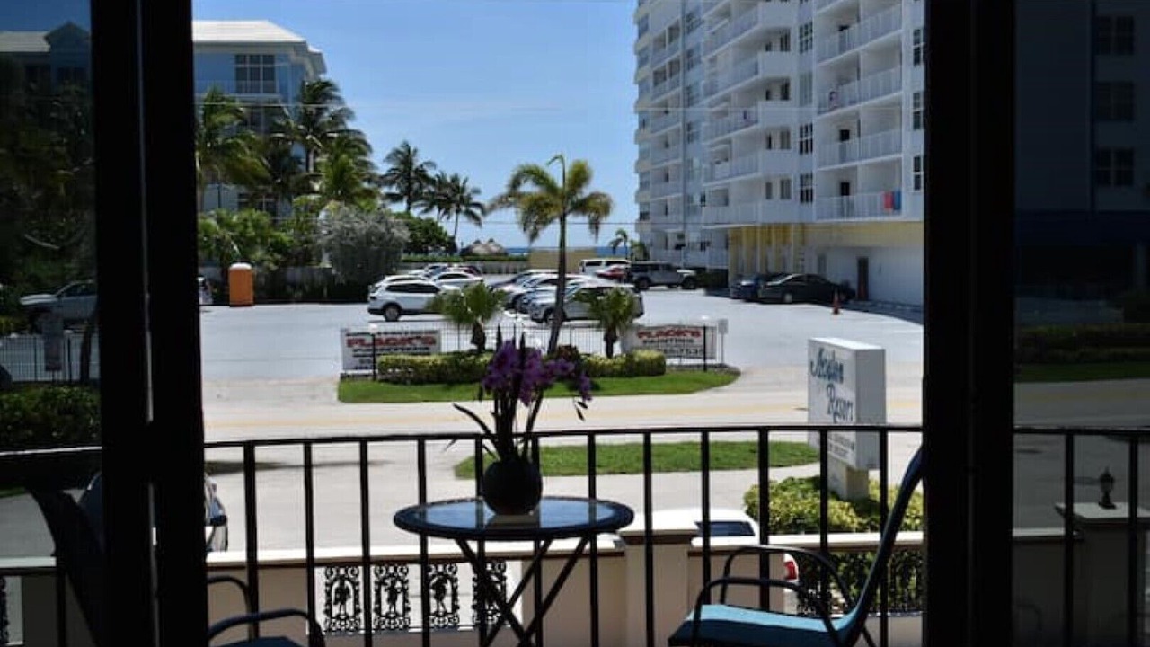 Photo of Outdoor in Hillsboro Beach