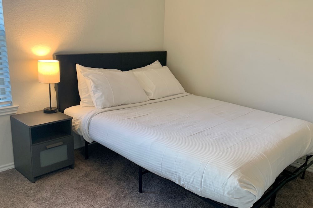 Photo of Bedroom in La Marque