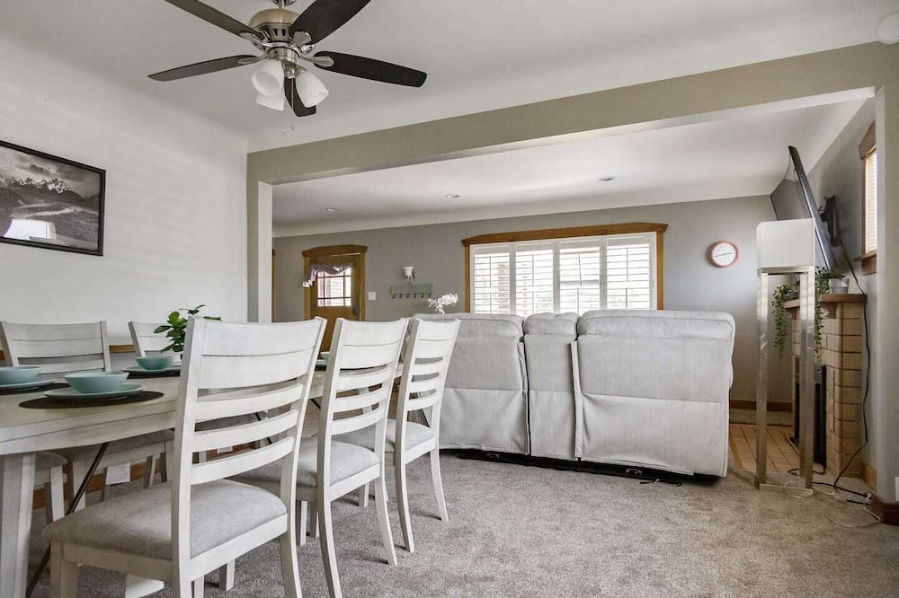 Photo of Livingroom in Sugar House
