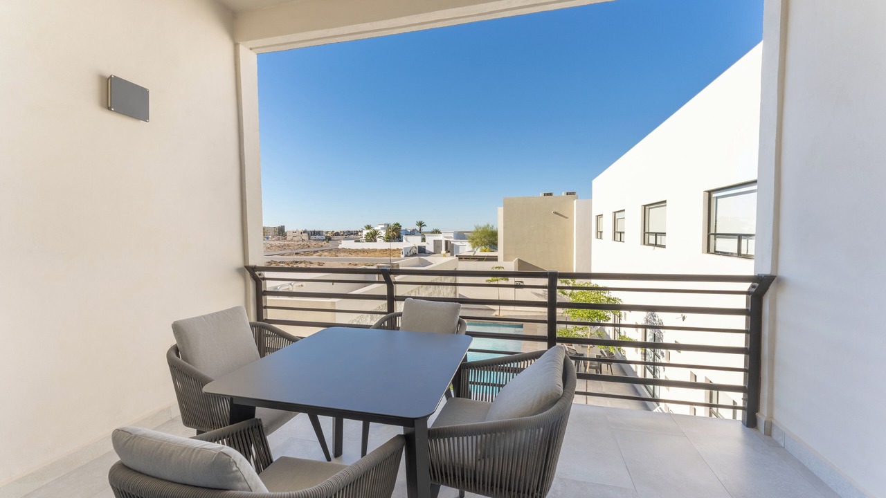 Photo of Patio Balcony in Laguna Shores