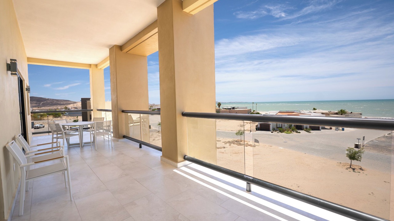 Photo of Patio Balcony in Laguna Shores