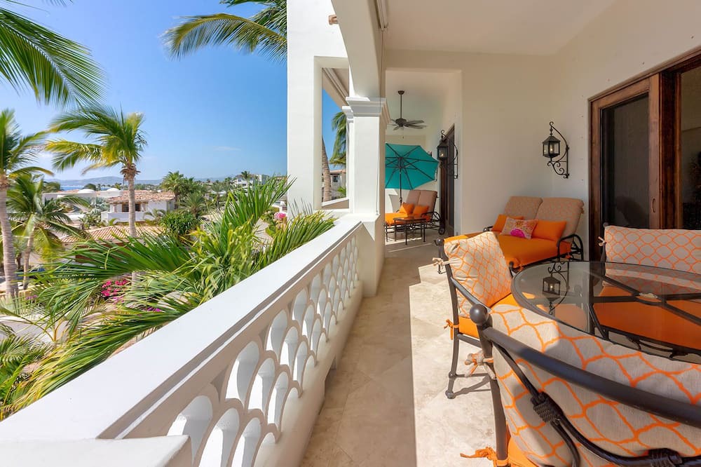 Photo of Patio Balcony in Buzzards