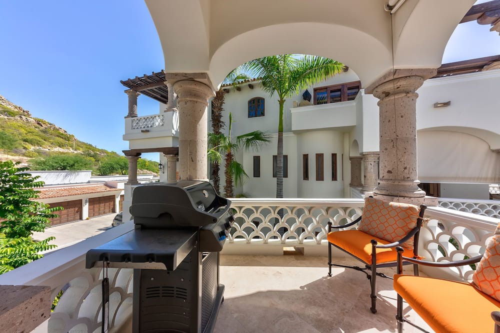 Photo of Patio Balcony in Buzzards