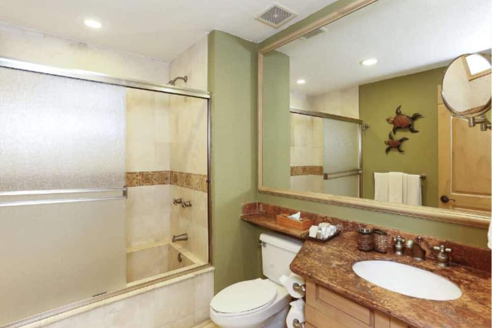 Photo of Bathroom in Marina