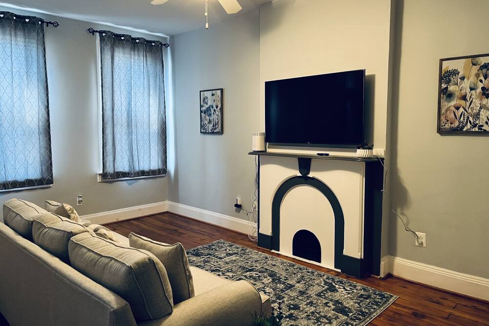 Photo of Bedroom in Logan Square