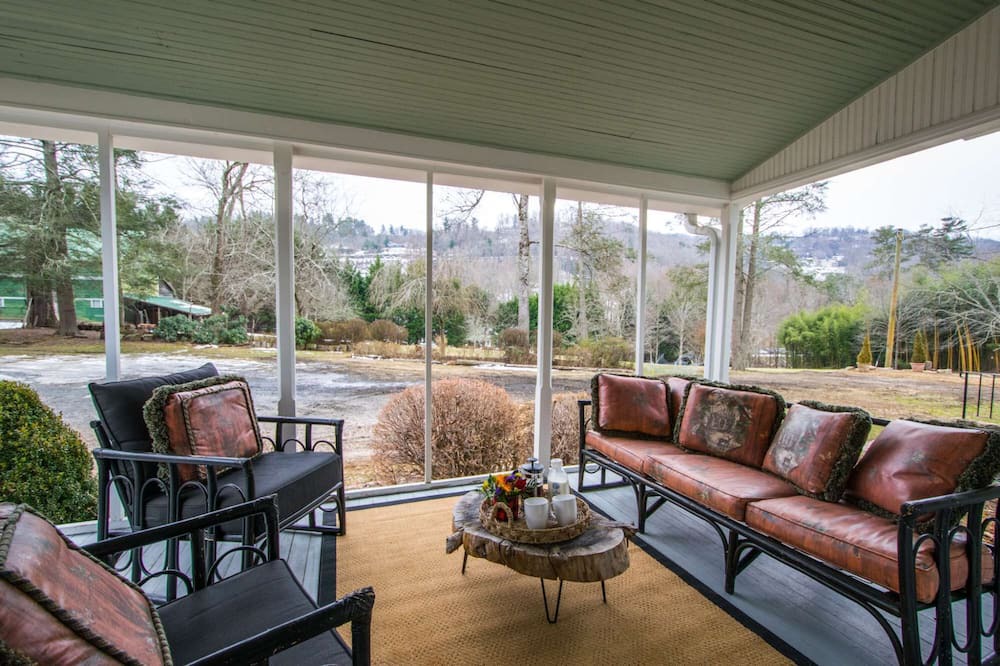Photo of Outdoor in Laurel Park