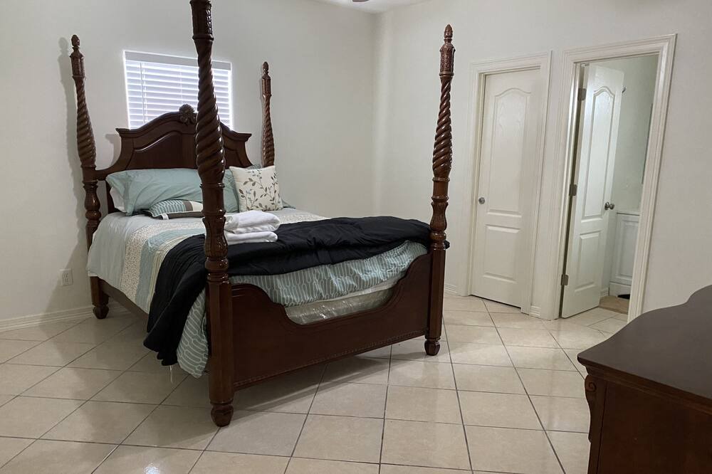 Photo of Bedroom in Mission