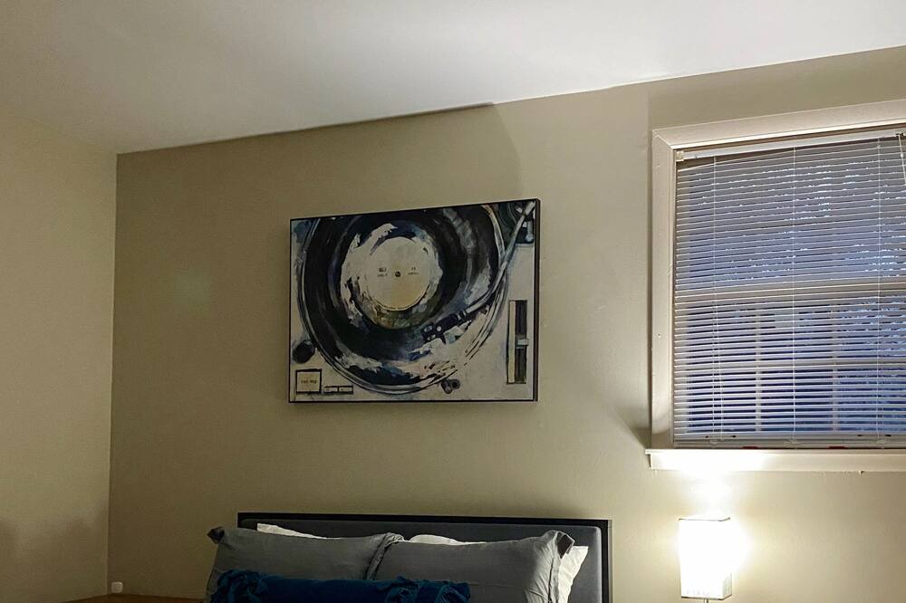 Photo of Bedroom in Cleveland Park