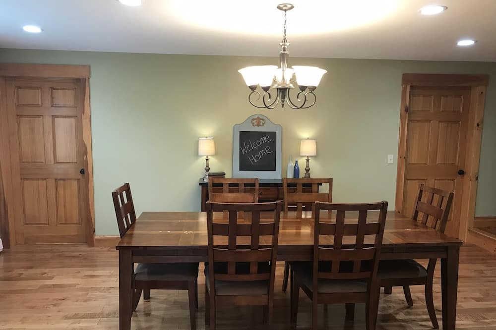 Photo of Kitchen in Weeks Mills